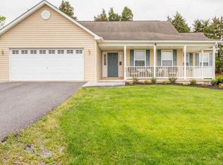 475 Dickenson Dr, Inwood, WV 25428