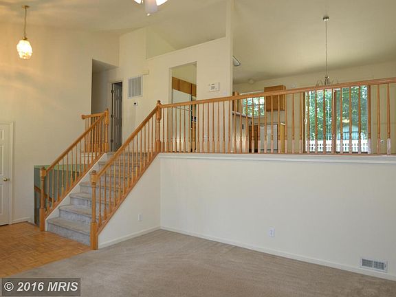 3rd image of 7215 Pullen Dr