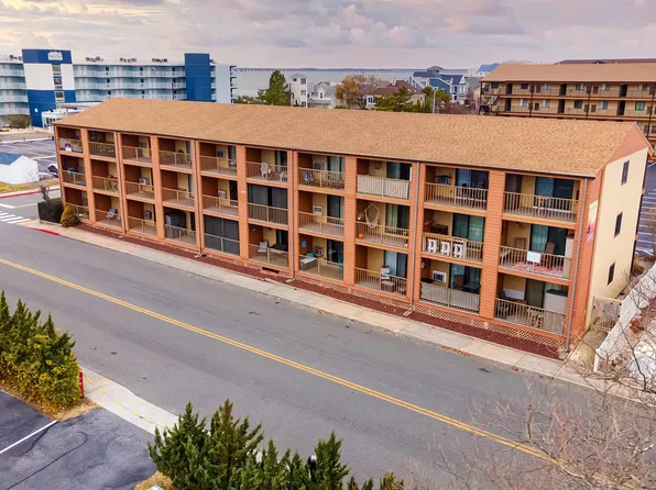 202 32nd St Unit 210, Ocean City, MD 21842