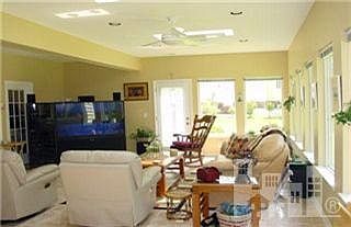 5th image of 511 SE Squire Court