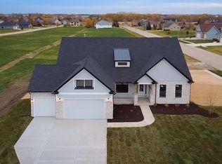 The Aspen - Front Load Plan, Whispering Oaks, Channahon, IL 60410