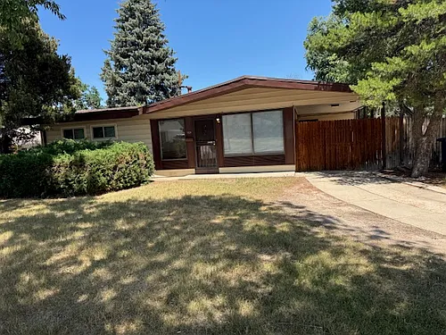 1320 S Holly St Photo 1