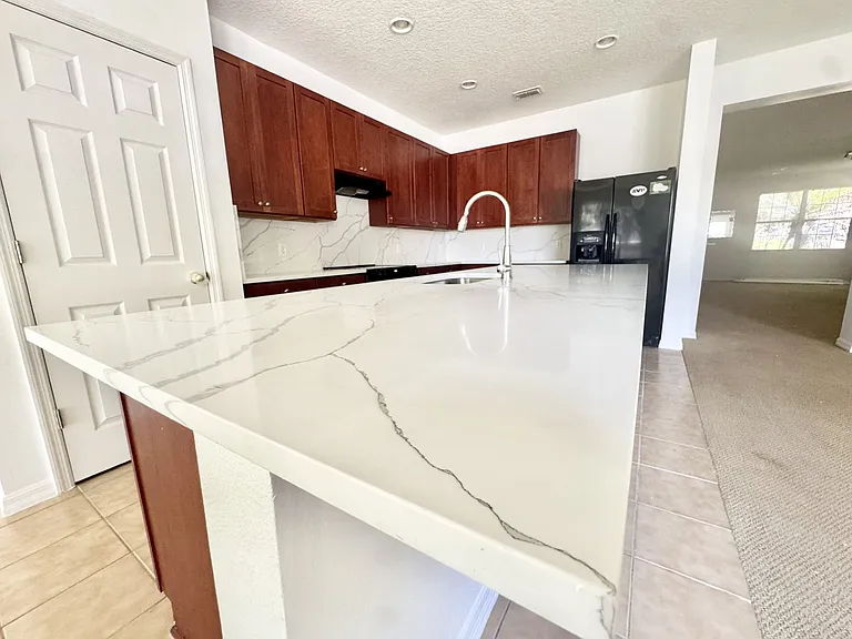2513 Sugarsand Ct — Photo 4