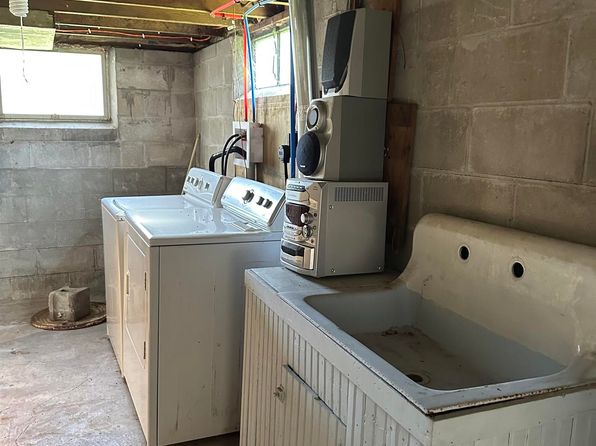 353 E Us Highway 18, Menno, SD 57045