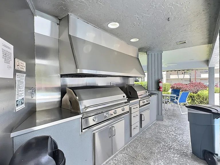 400 S Hollybrook Dr #202 — Photo 13