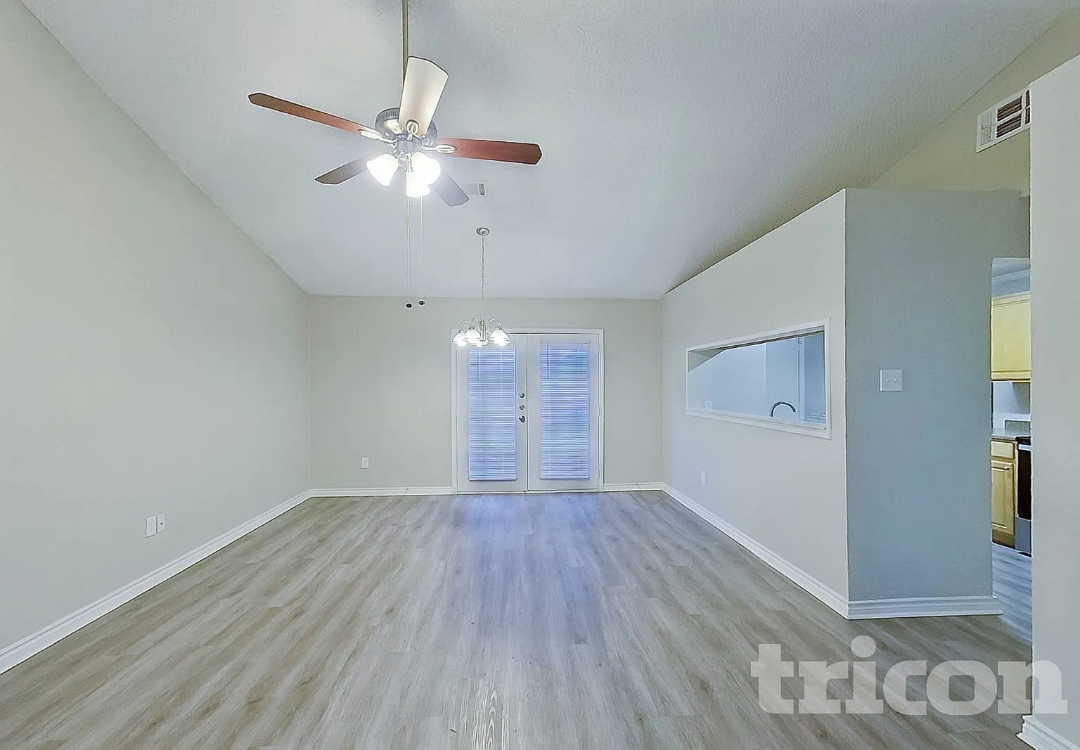 4628 Moss Rose Drive Fort Worth TX — Photo 3