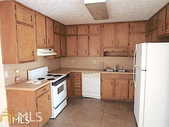 4th image of 1727 Salem Woods Dr SE #3C