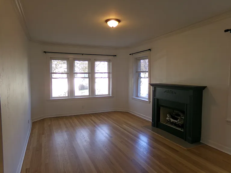 4519 N Harding Ave #1 — Photo 8