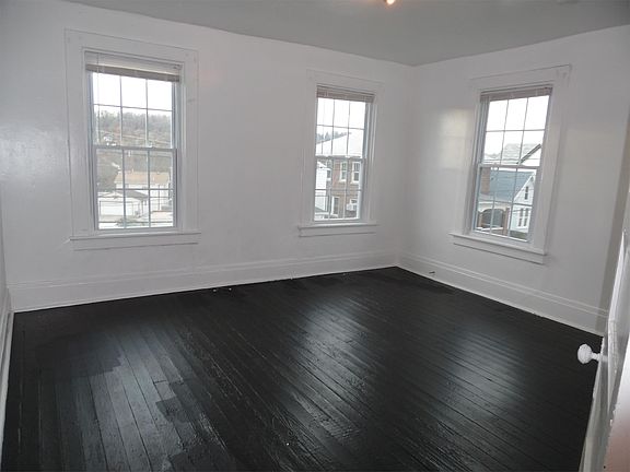 4th image of 33 South St
