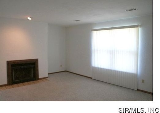 3rd image of 209 Lakewood Ct APT 5