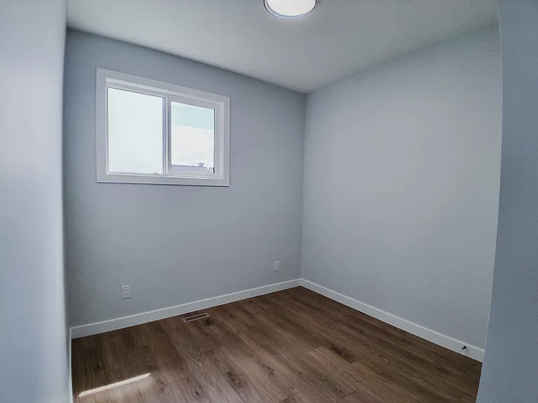2240 8th St NW #UPPER — Photo 9