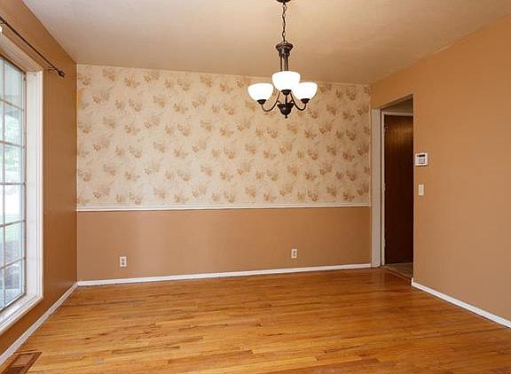 3rd image of 12690 Sandalwood Dr