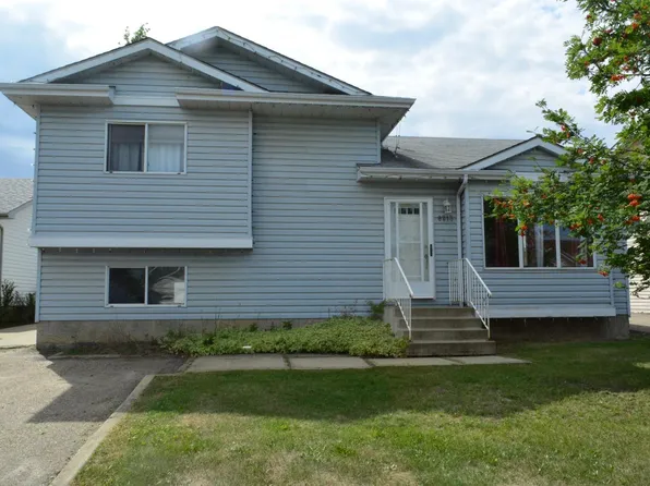 8213 105th Ave, Peace River, AB T8S 1M8