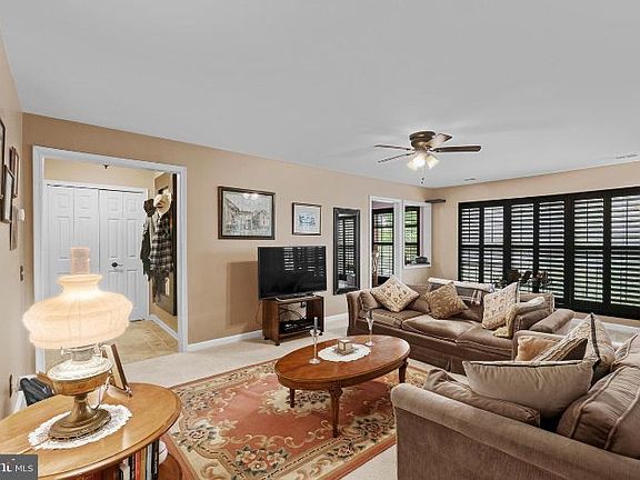 4th image of 8203 Crossbrook Ct Unit 201