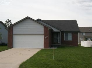 2304 Apple Tree Dr, Burton, MI 48519