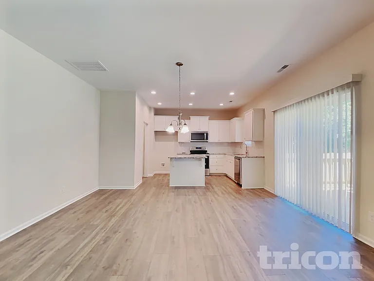 103 Davinci Dr — Photo 4