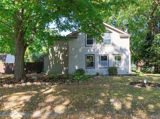 716 Commercial St, Commerce Township, MI 48382