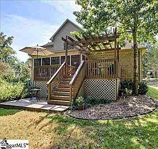2nd image of 715 Plantation Dr