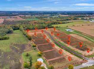 13 High Ridge Ct, Freeport, MI 49325