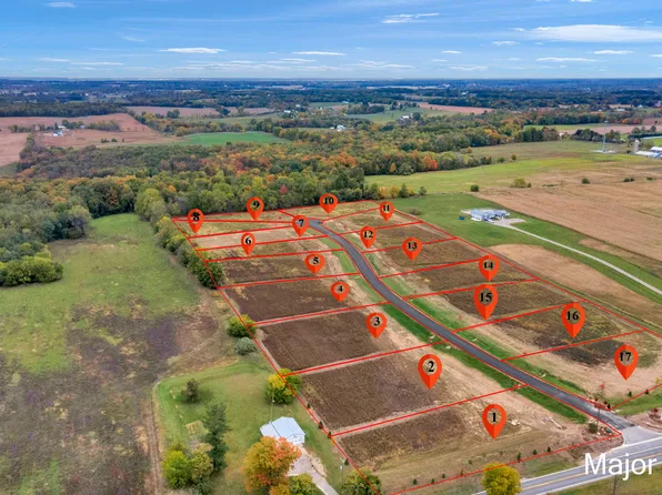 13 High Ridge Ct, Freeport, MI 49325