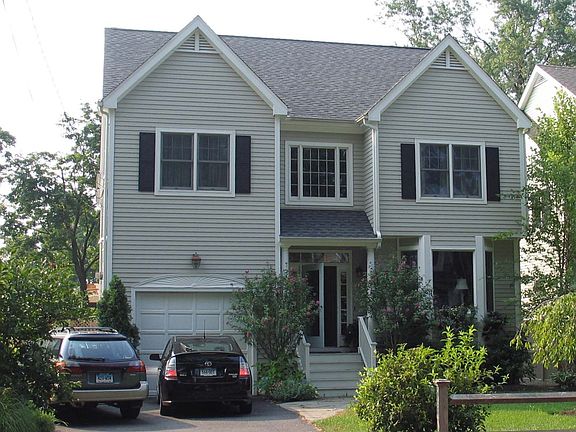 Charming beach neighborhood