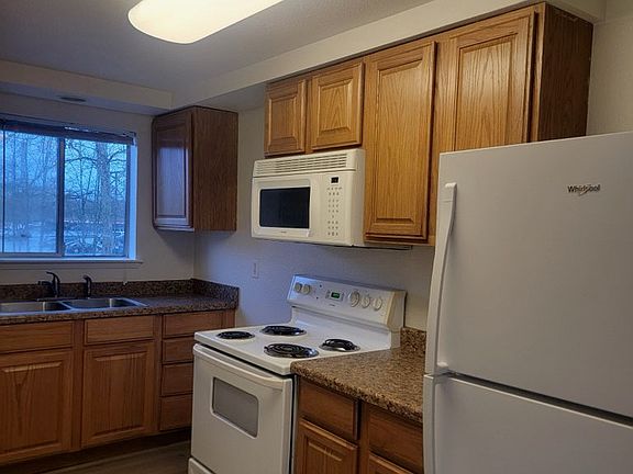3rd image of 103 N Montgomery Ave #3