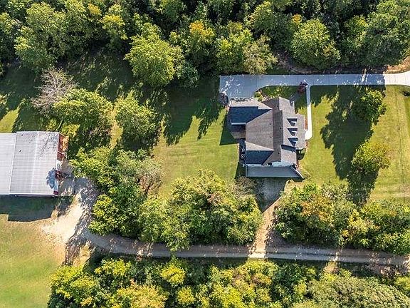5th image of 1580 Old Ridgeway Rd