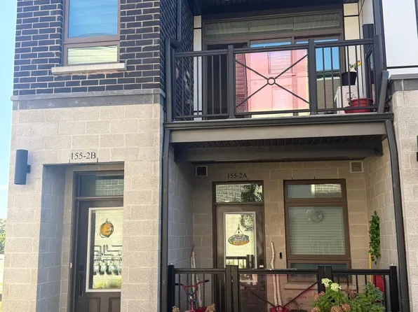 155 Thomas Slee Dr #2B, Kitchener, ON N2P 0G7