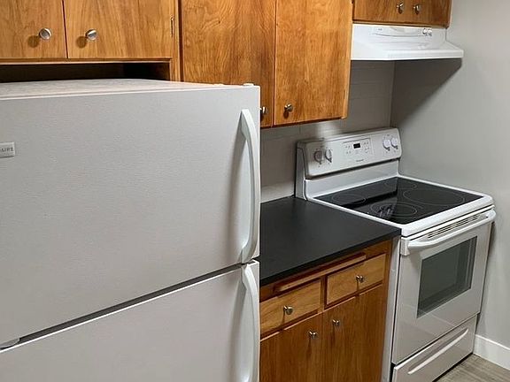 5th image of 9511 Roosevelt Way NE APT 206
