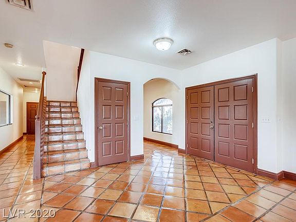 5th image of 121 Spanish Dr