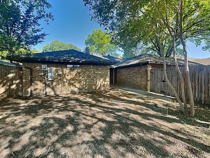 3110 Berkshire Dr — Photo 22