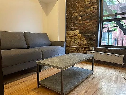 3rd image of 520 E 14th St APT 40