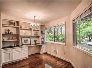 830 Kirkland Way APT 102, Kirkland, WA 98033