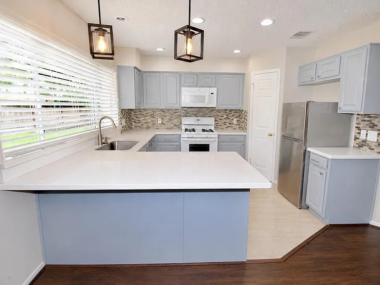 4515 Texas Trl — Photo 2