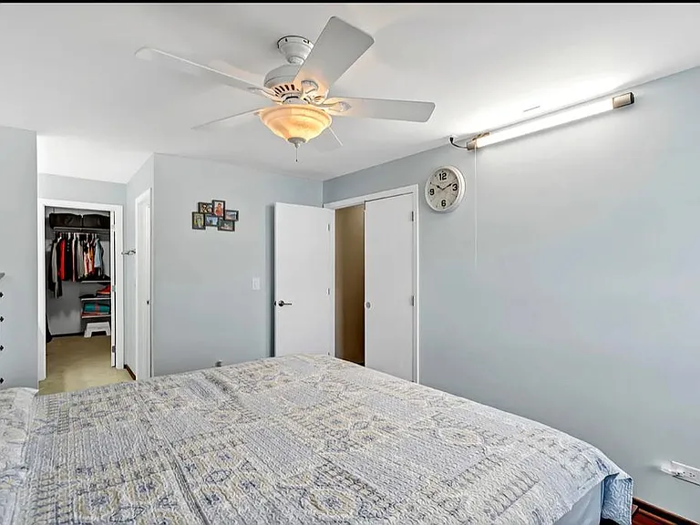 984 Westchester Cir — Photo 13