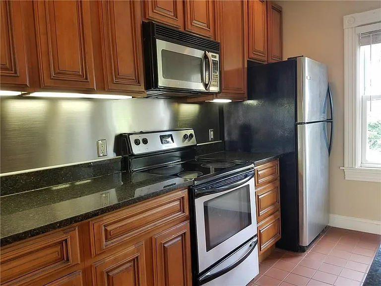 3 Bay View Ave #6 — Photo 14