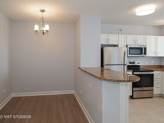 5th image of 222 N Columbus Dr APT 4001