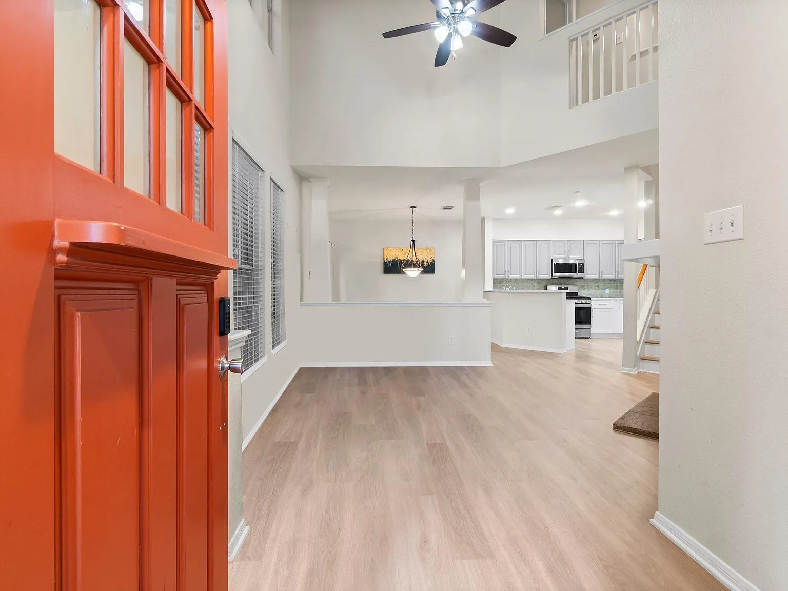 3 bed, 2.5 bath, 1577 sqft, $2,050 — Photo 4