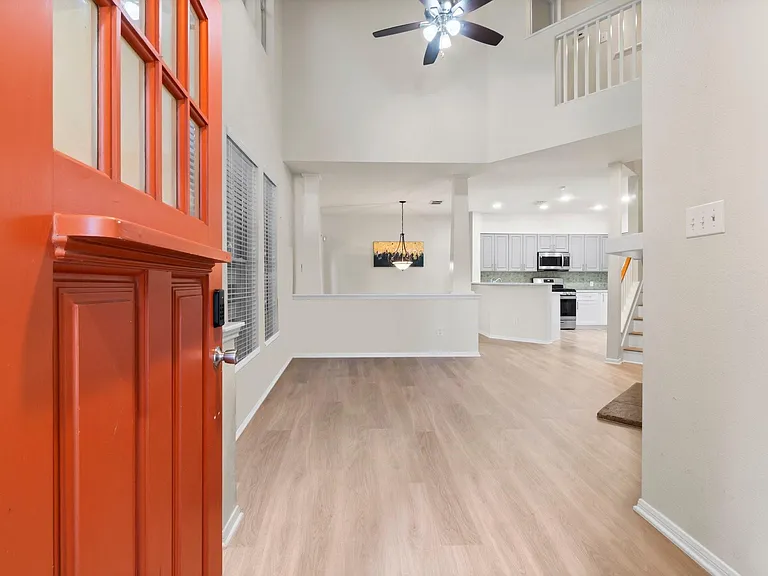 75 Scarlet Woods Ct — Photo 4
