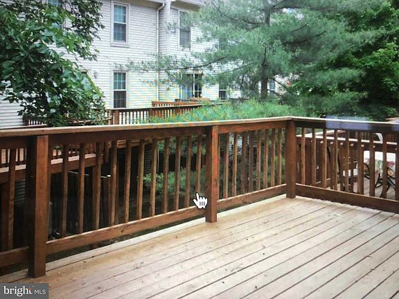 4th image of 10441 Englishman Dr #36