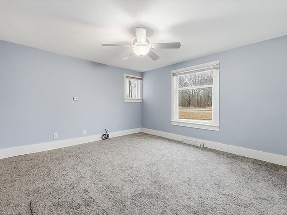 5th image of 402 Nuckolls St