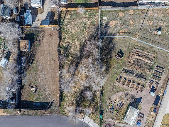3rd image of 1021 S Hooker Street
