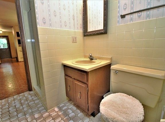 5th image of 2302 Jonquil Pl