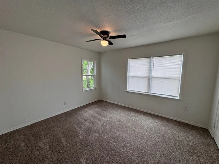 2917 Shirley Ln — Photo 12