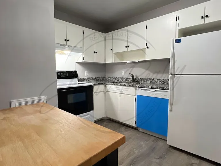 555 N Dupont Ave #C53 — Photo 13