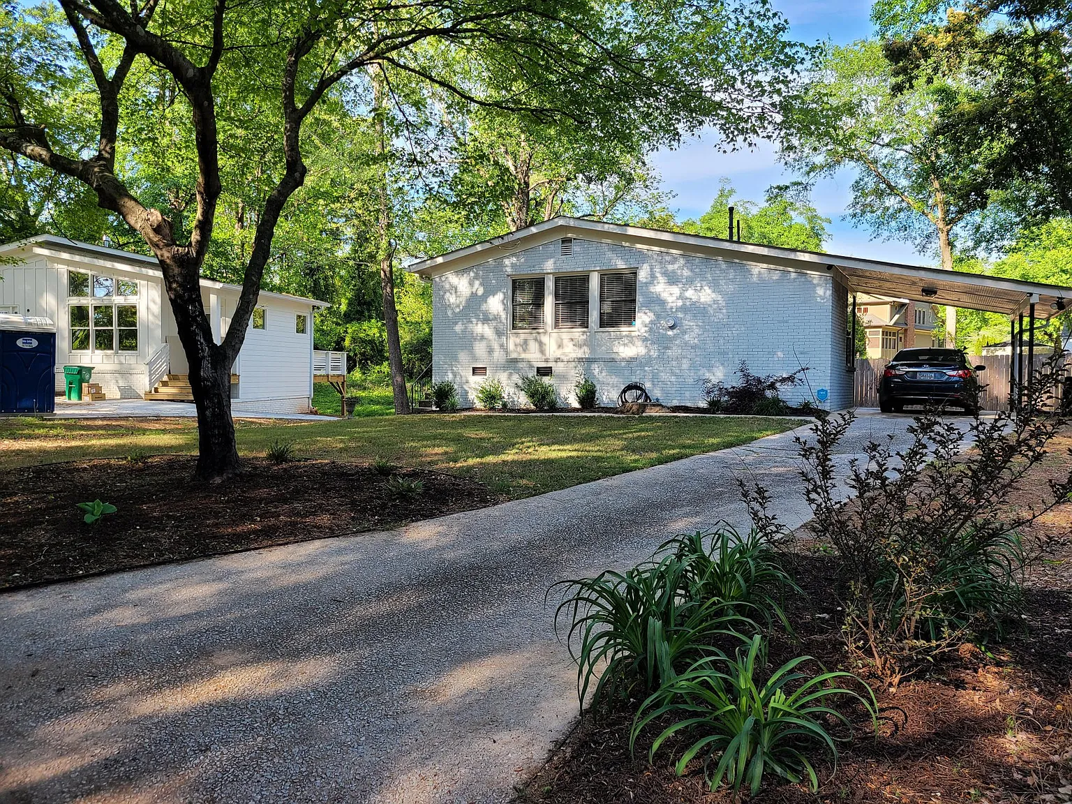 3 bed, 1.5 bath, 1014 sqft, $2,550 — Photo 1