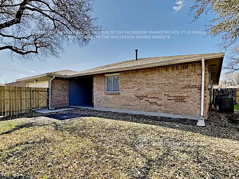 738 Brighton Ln — Photo 17