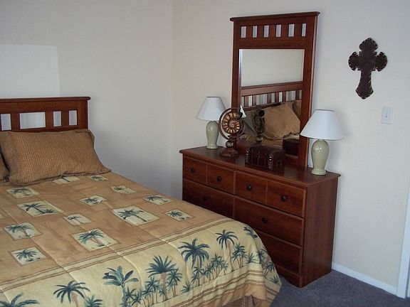 4th image of 4215 E Bay Dr #1707D