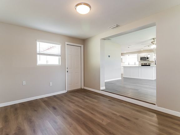5th image of 5615 Larimer Dr