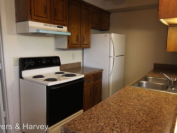 5th image of 1266 Daniel St APT A
